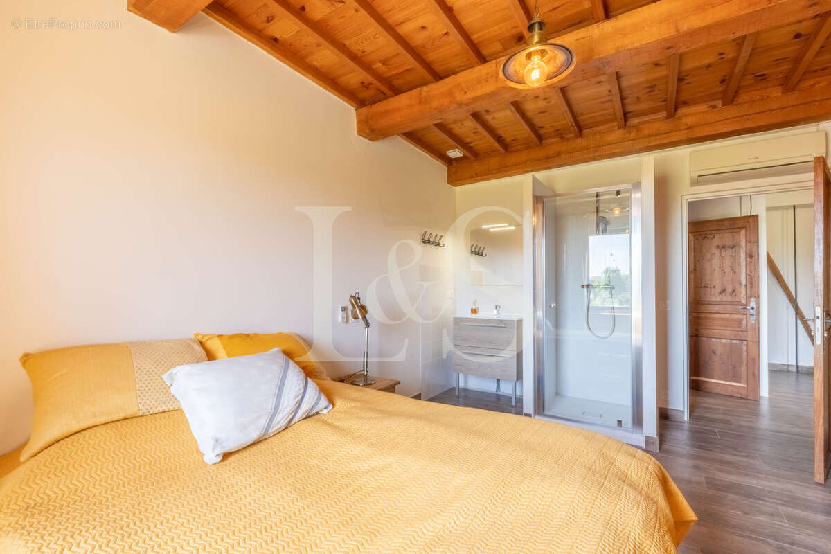 Maison à VAISON-LA-ROMAINE