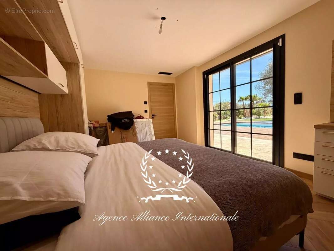 Appartement à LE LUC