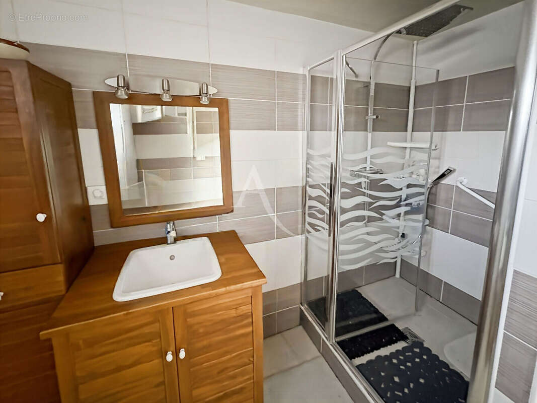 Maison à JOUY-LE-MOUTIER