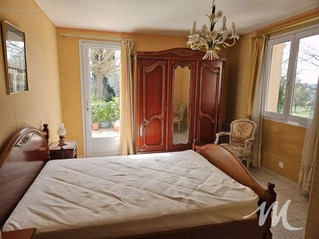 Maison à TAVERNES