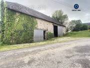 Maison à SAINT-GERMAIN-LES-VERGNES