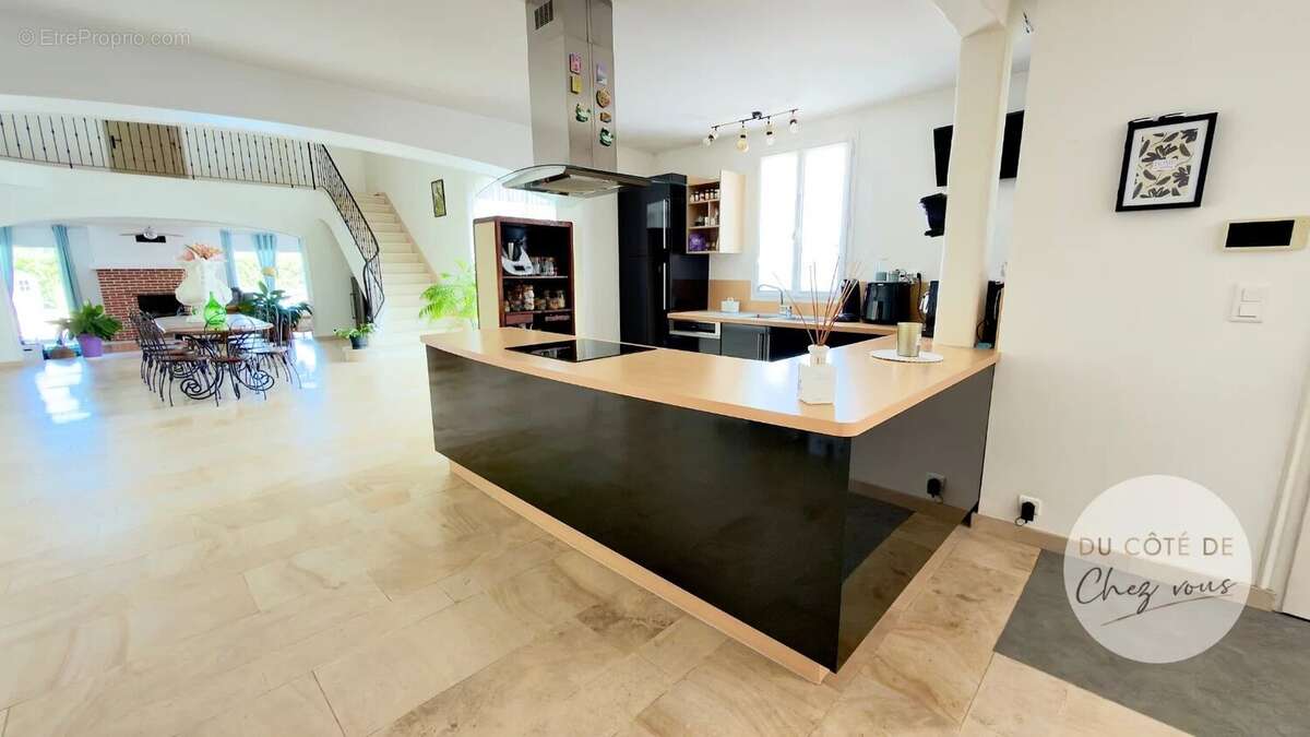 Acheter propriété d'exception 265m2 avec piscine - photo 4