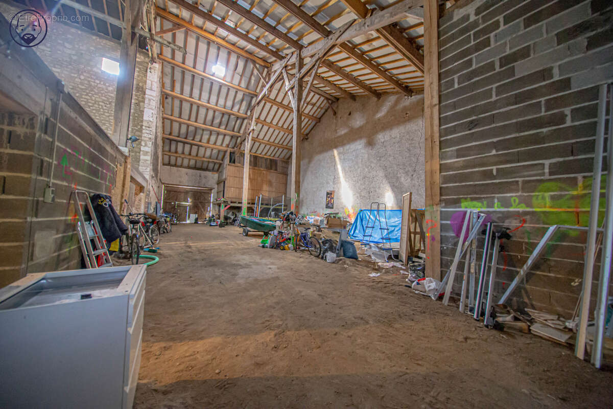 Maison de maître aux volumes généreux idéalement située sur l'axe Saint-Mihiel/Verdun - photo 16