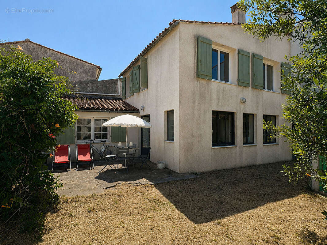 Maison La Couarde Sur Mer 4 pièce(s) 89 m2 - photo 10