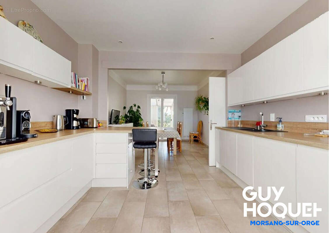 Maison à PARAY-VIEILLE-POSTE