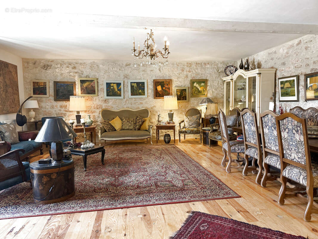 Propriété de caractère - photo 7