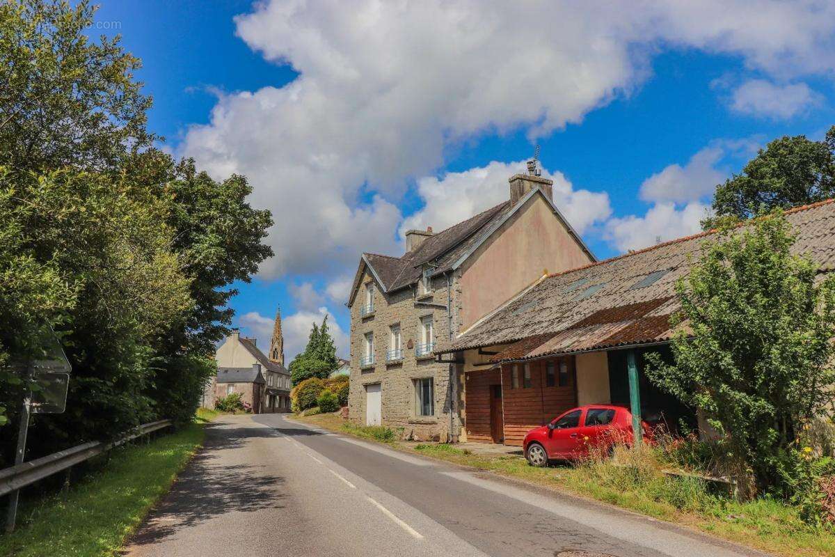 Maison à LOQUEFFRET
