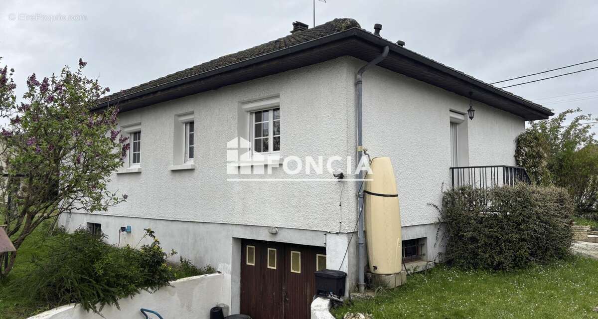 Maison à AMILLY