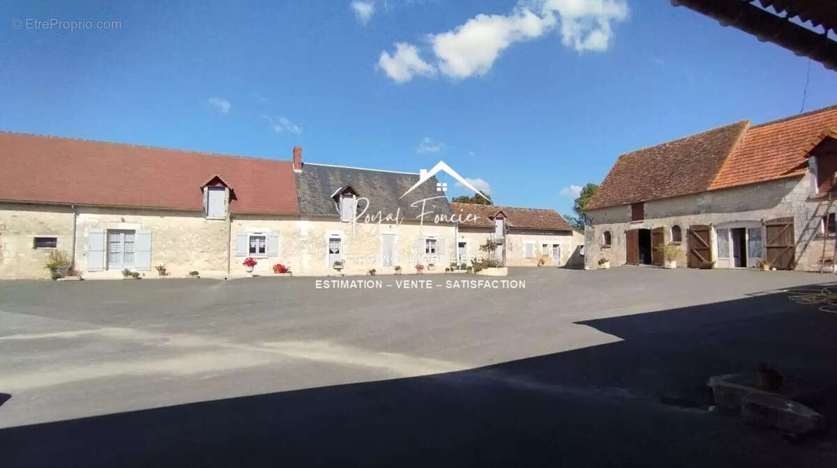 Maison à CHARNIZAY