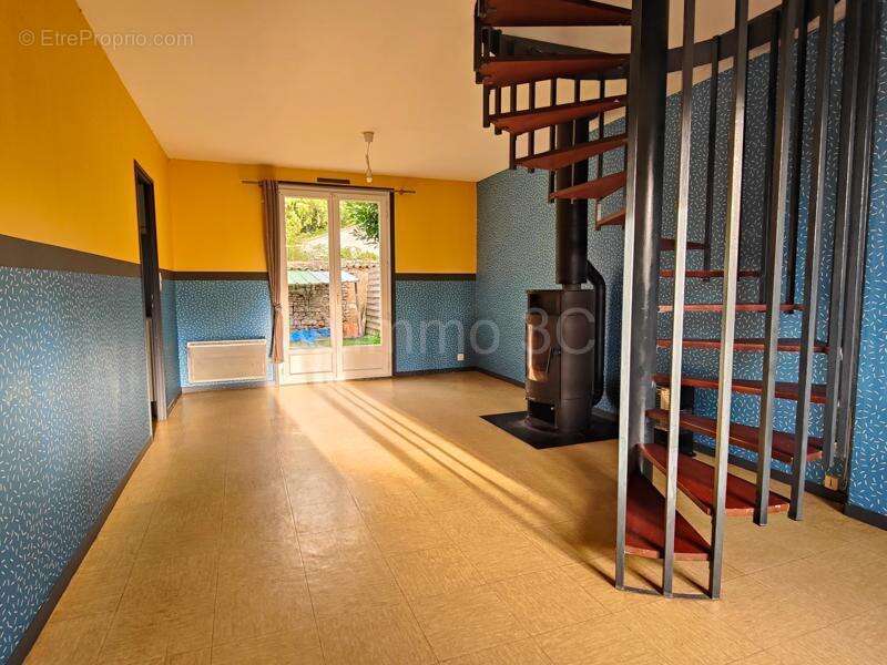 Maison à SAUZE-VAUSSAIS