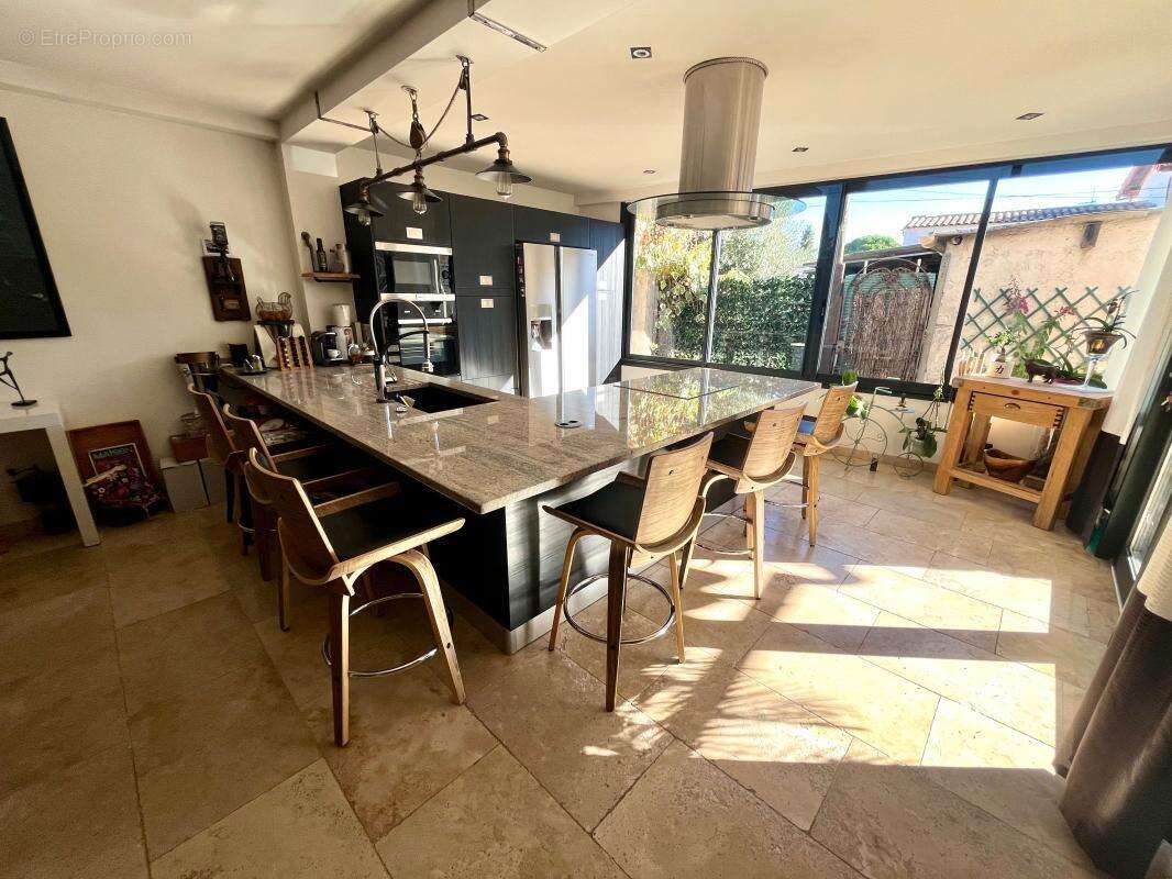 Appartement refait RDC avec terrasse au calme - photo 4