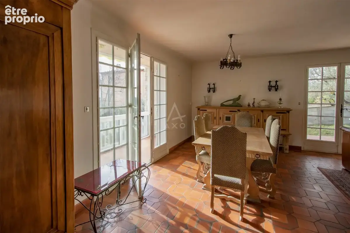Valensole  maison t4 de plain-pied  vue dégagée  garage  terrain 1 700 m² constructible  piscinable  314 600  - photo 3