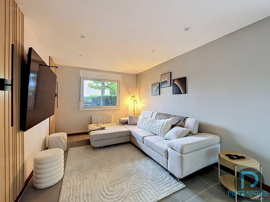 Appartement à VONNAS
