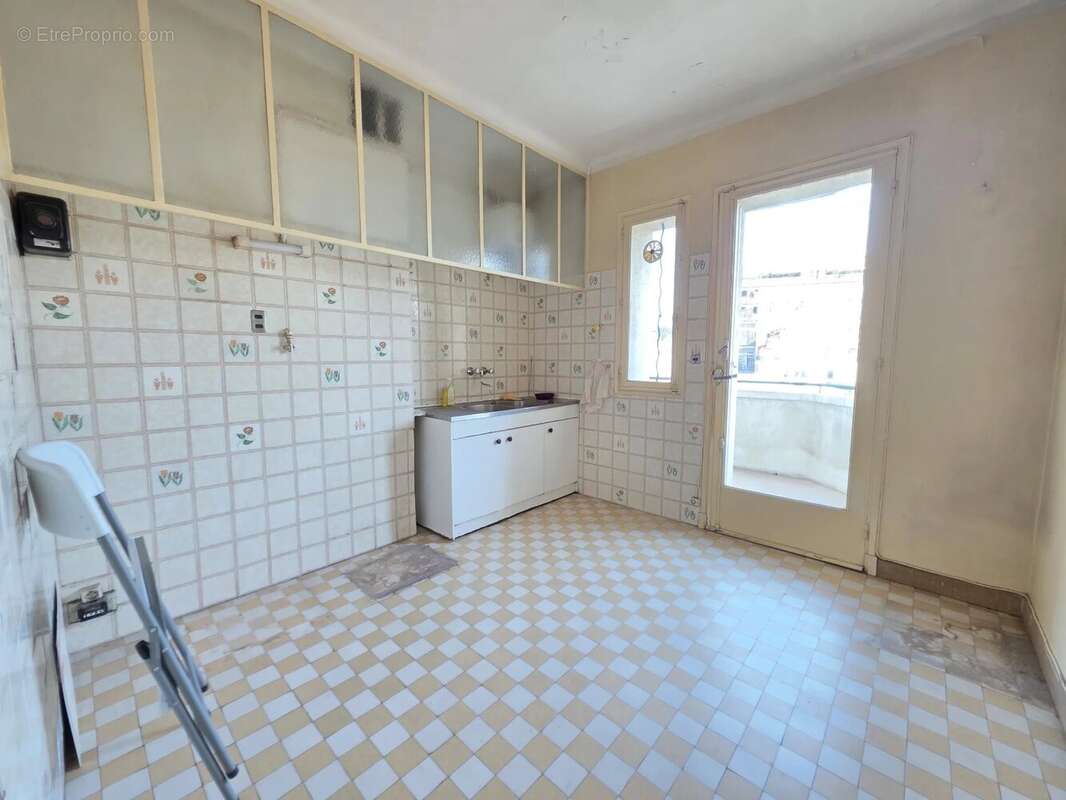 Appartement à MARSEILLE-6E