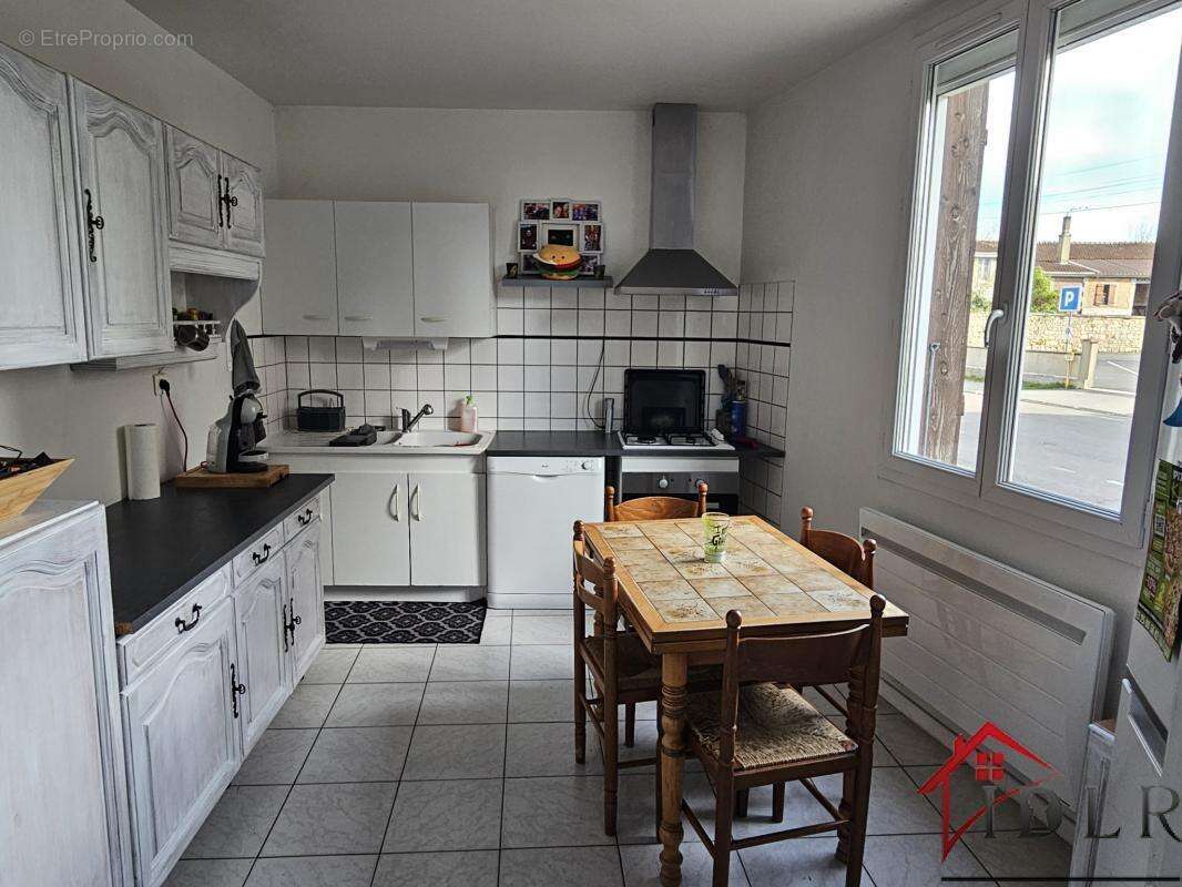 Maison à ECLARON-BRAUCOURT-SAINTE-LIVIERE