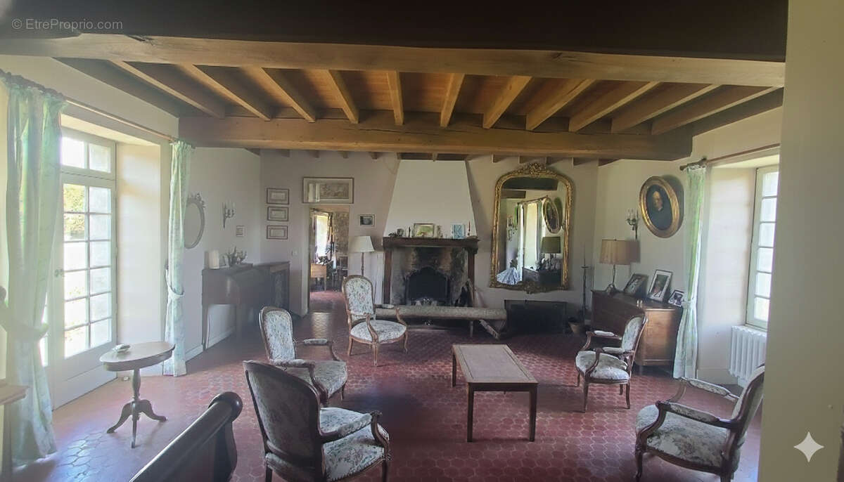 Maison à THORIGNY