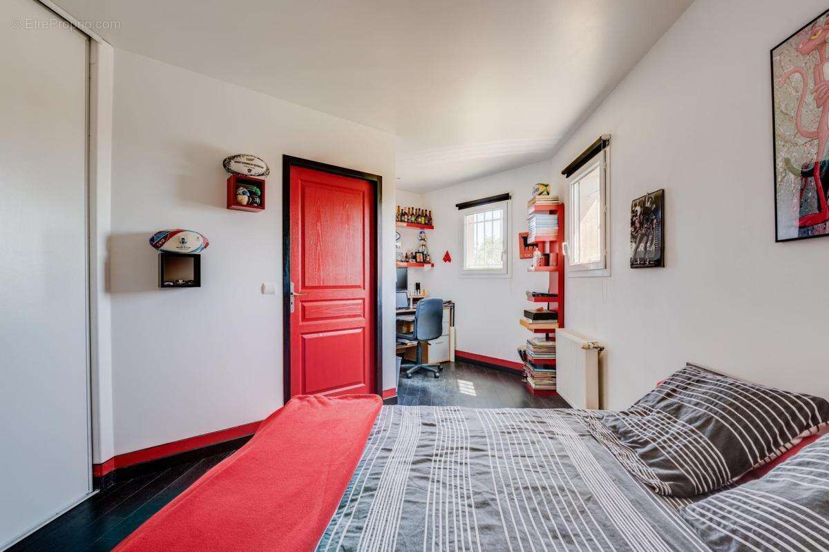 Urgent a vendre magnifique maison a frouzins (31270) - 6 pieces - photo 8