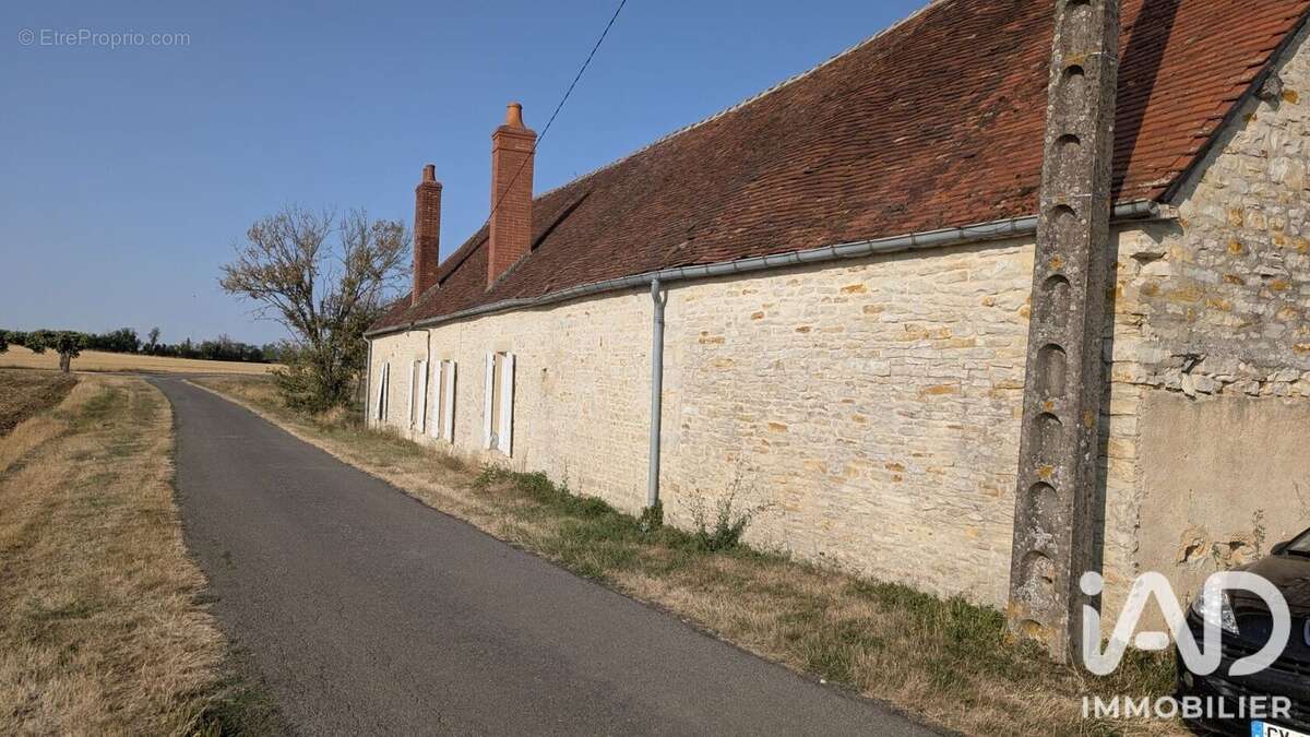 Maison 157 m² à Osmery  - photo 2