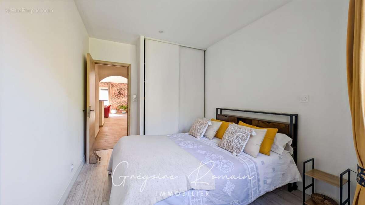 Maison à SAINT-CHAMAS