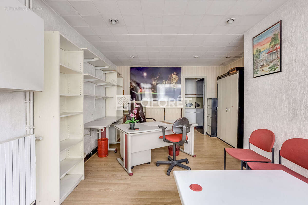 Commerce à PARIS-18E