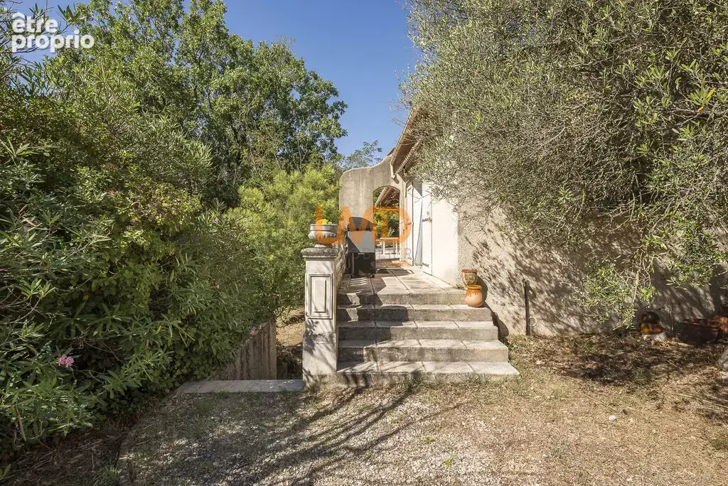 Maison familiale avec piscine sur 3900m2  plein sud - photo 15