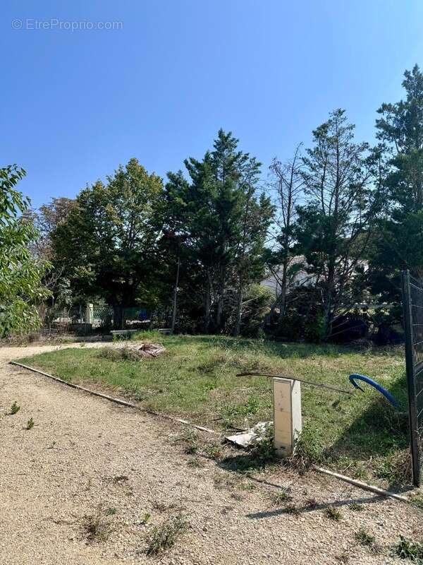 Terrain à SALON-DE-PROVENCE