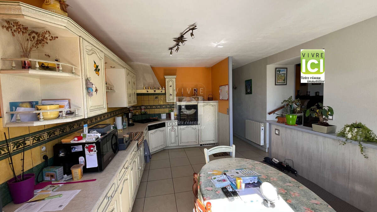 Maison à SAINT-JULIEN-DE-CONCELLES