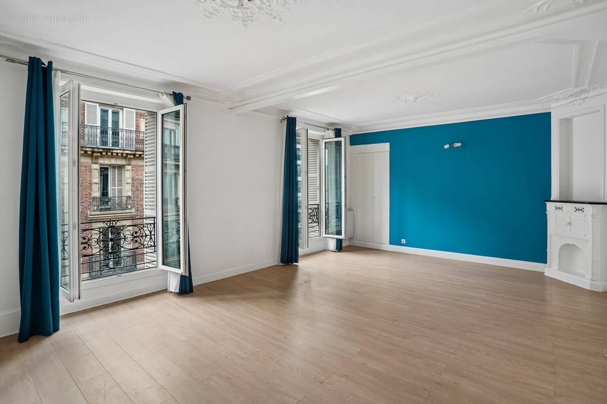Appartement à LEVALLOIS-PERRET