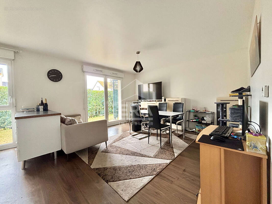 Appartement à FONTENAY-LE-VICOMTE