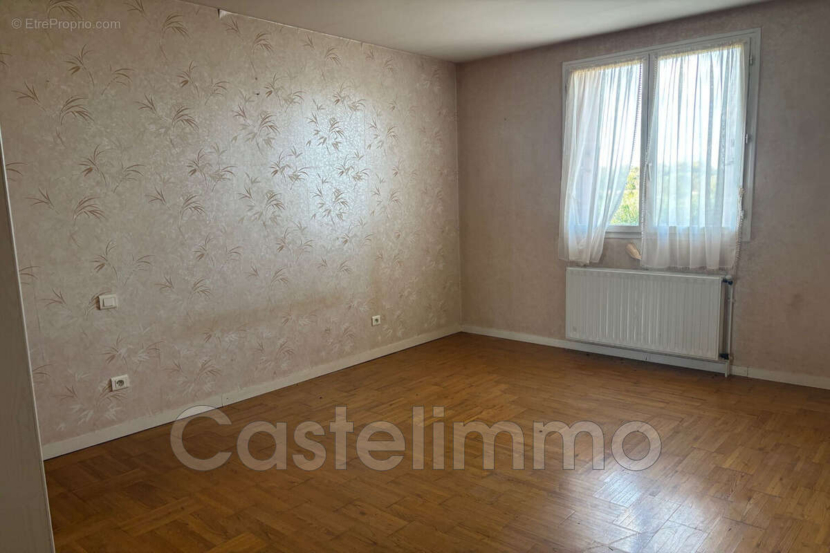 Maison à CASTELSARRASIN