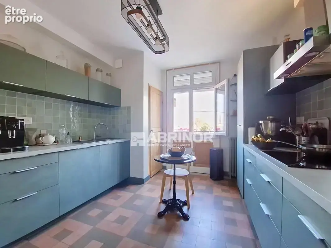 Appartement t3 style haussmanien au coeur de tourcoing - photo 4