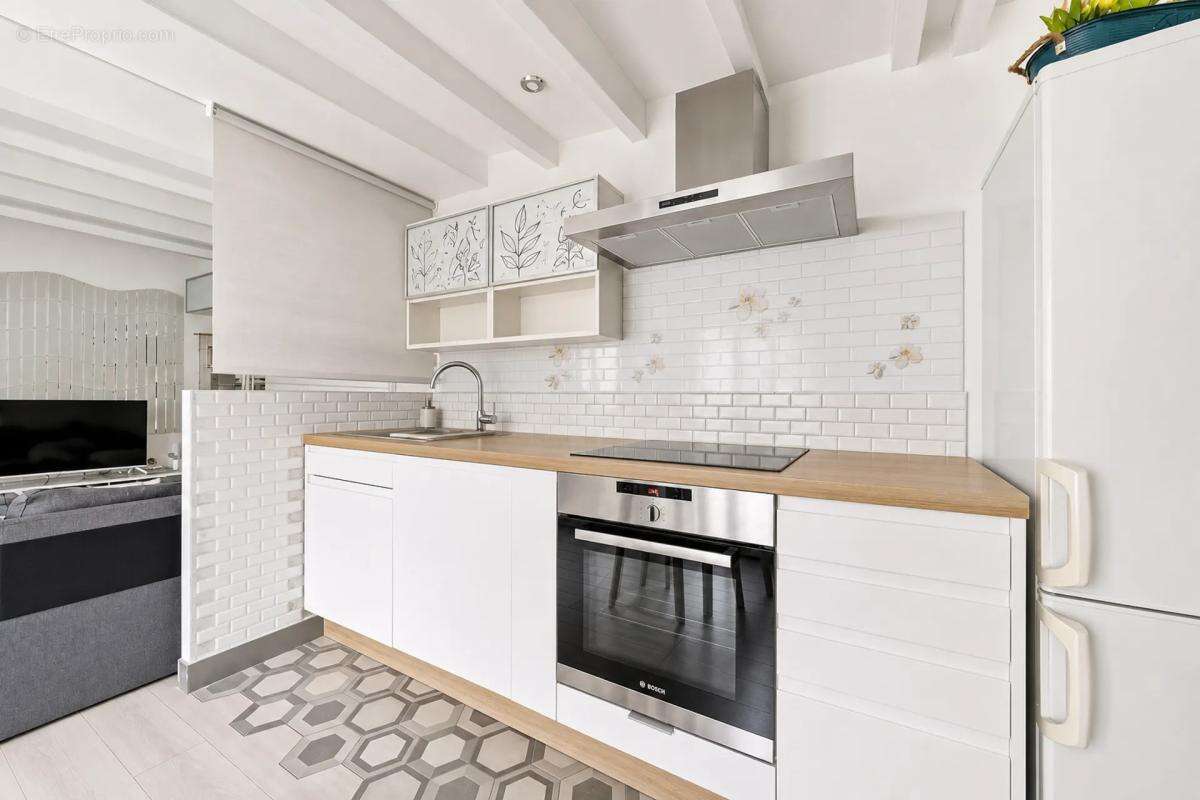 Appartement à CHARENTON-LE-PONT