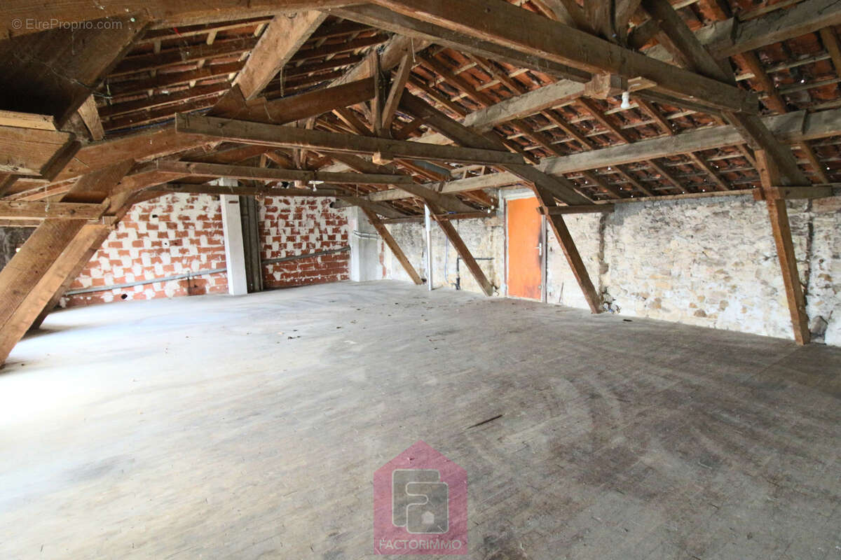 Appartement à PUY-L'EVEQUE