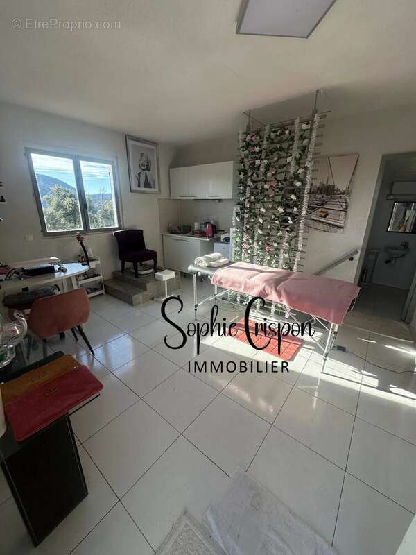 Appartement à LES ADRETS-DE-L&#039;ESTEREL