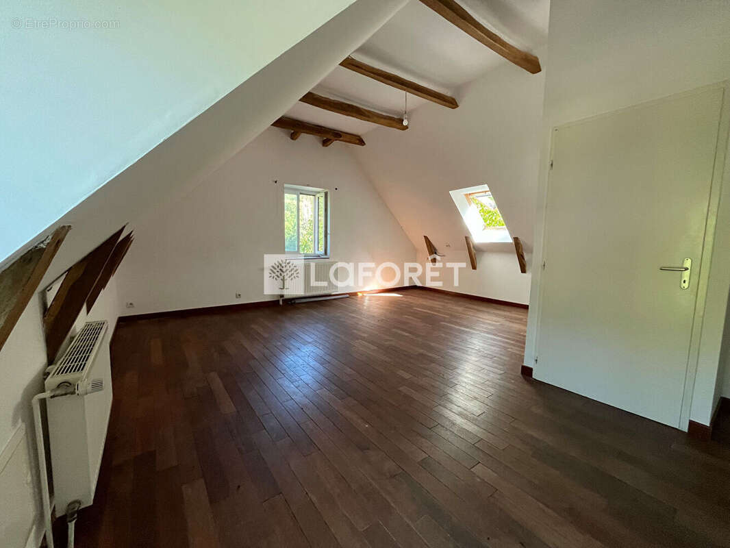 Maison à SALLES-LA-SOURCE