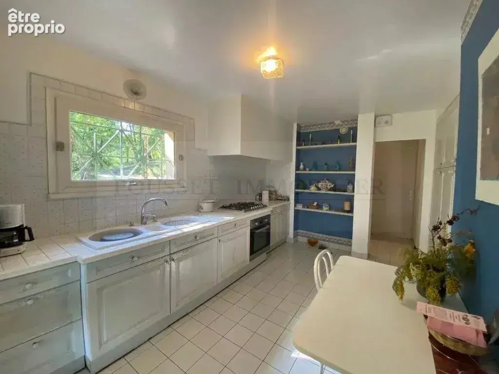 Superbe maison contemporaine avec piscine, terrasse et terrain de 1ha 77a 83ca m² - photo 10