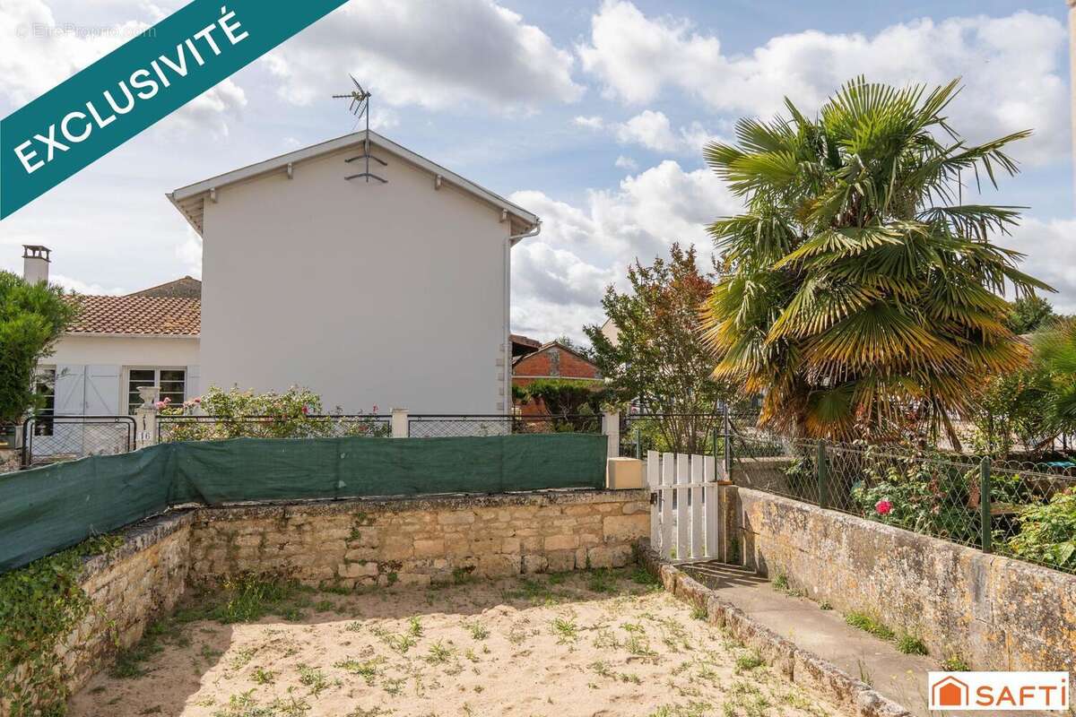 Maison 145 m² à Crazannes  - photo 2