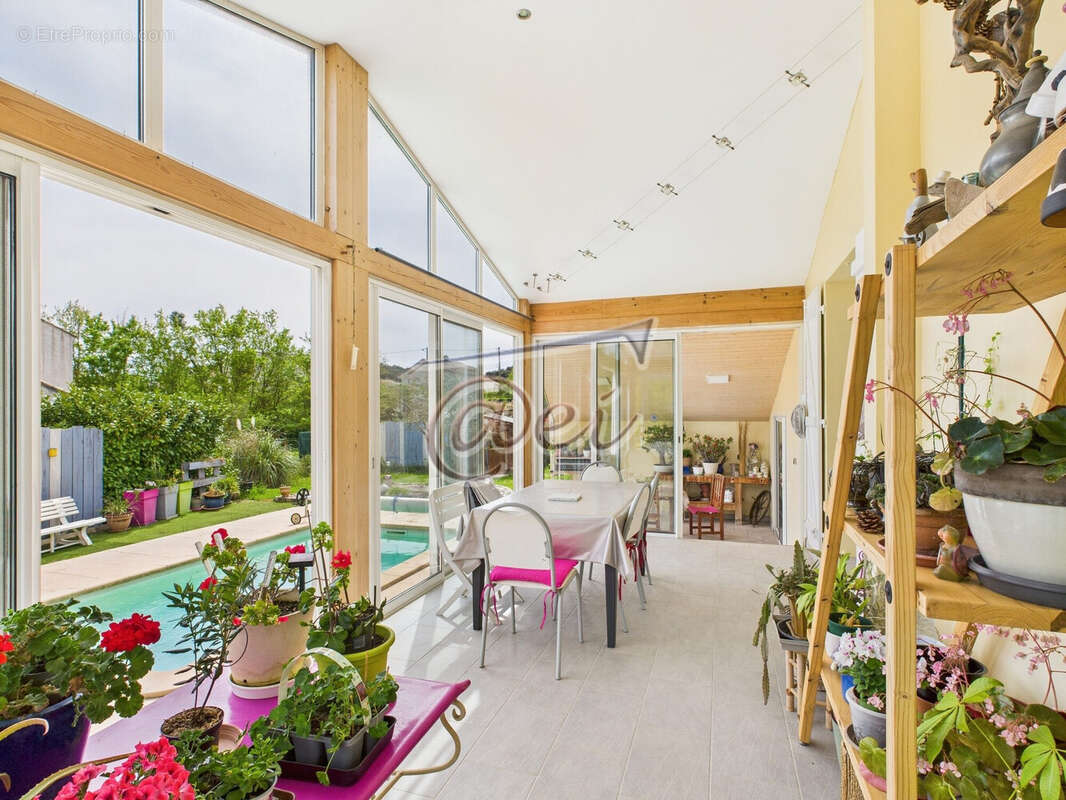 Maison à SAINT-MAXIMIN-LA-SAINTE-BAUME