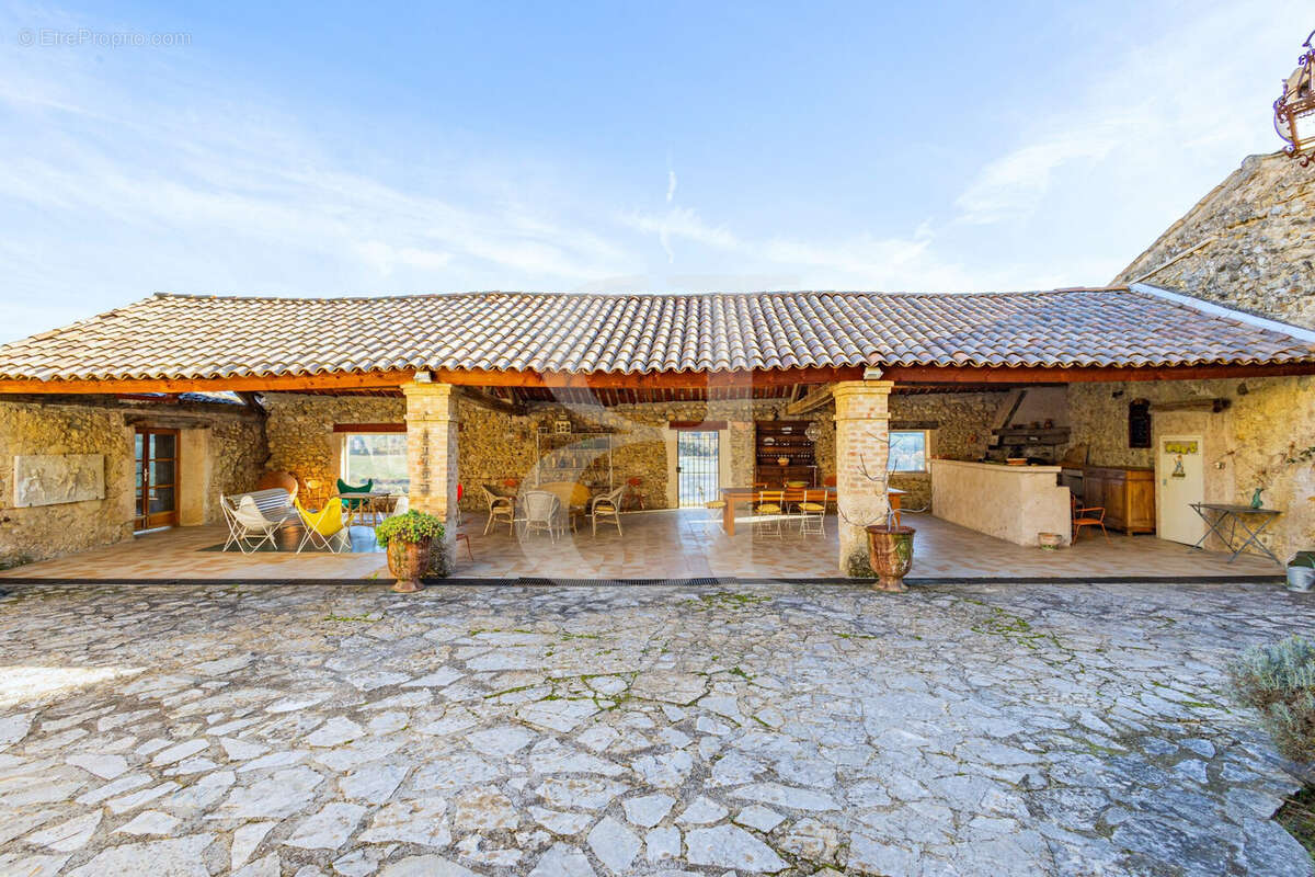 Maison à VAISON-LA-ROMAINE