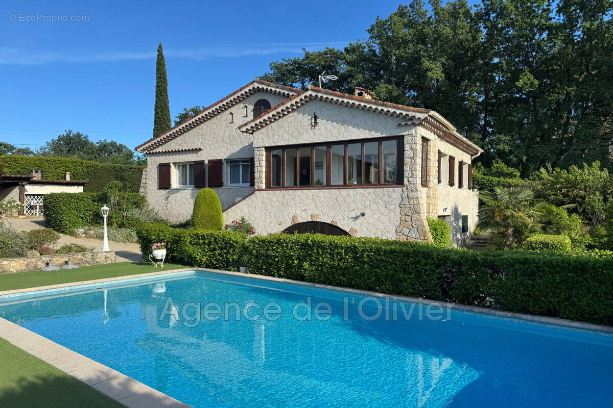 Maison à VALBONNE