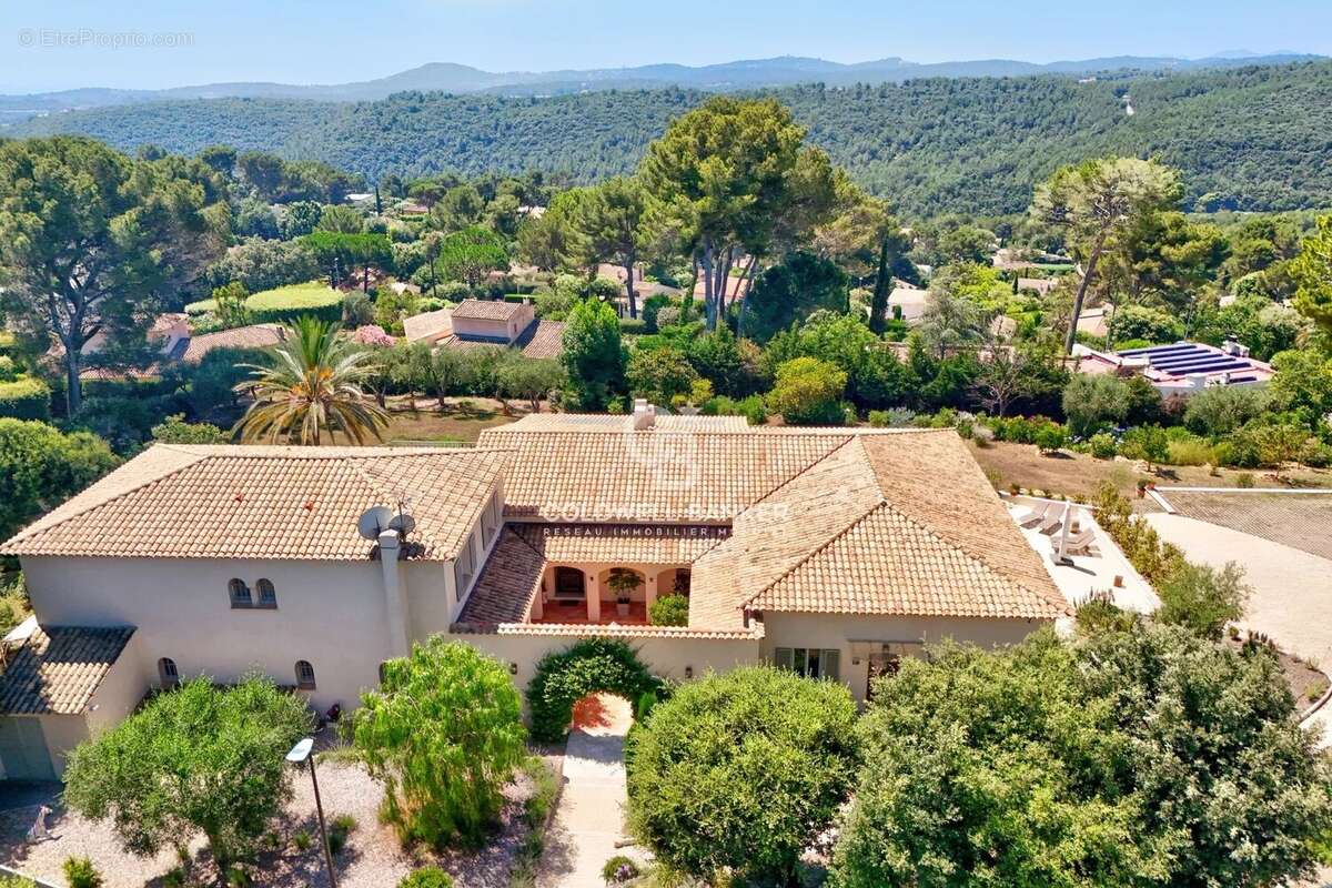 Maison à VALBONNE