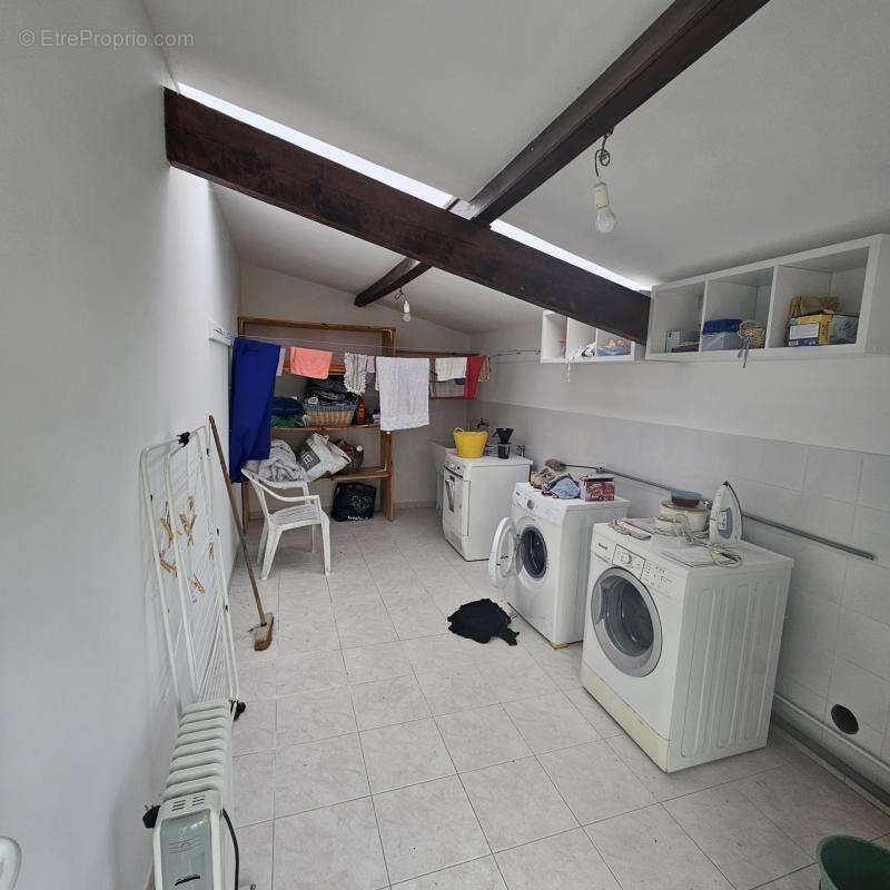 Maison à CHAMPAGNE-LES-MARAIS