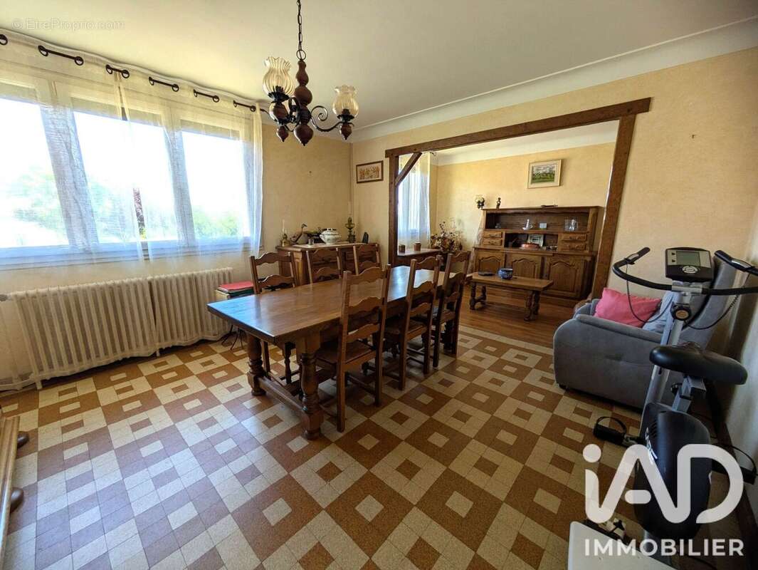 Photo 3 - Maison à NOIDANT-CHATENOY