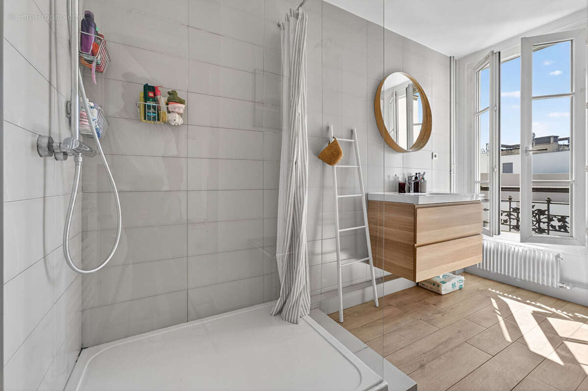 Appartement à PARIS-19E