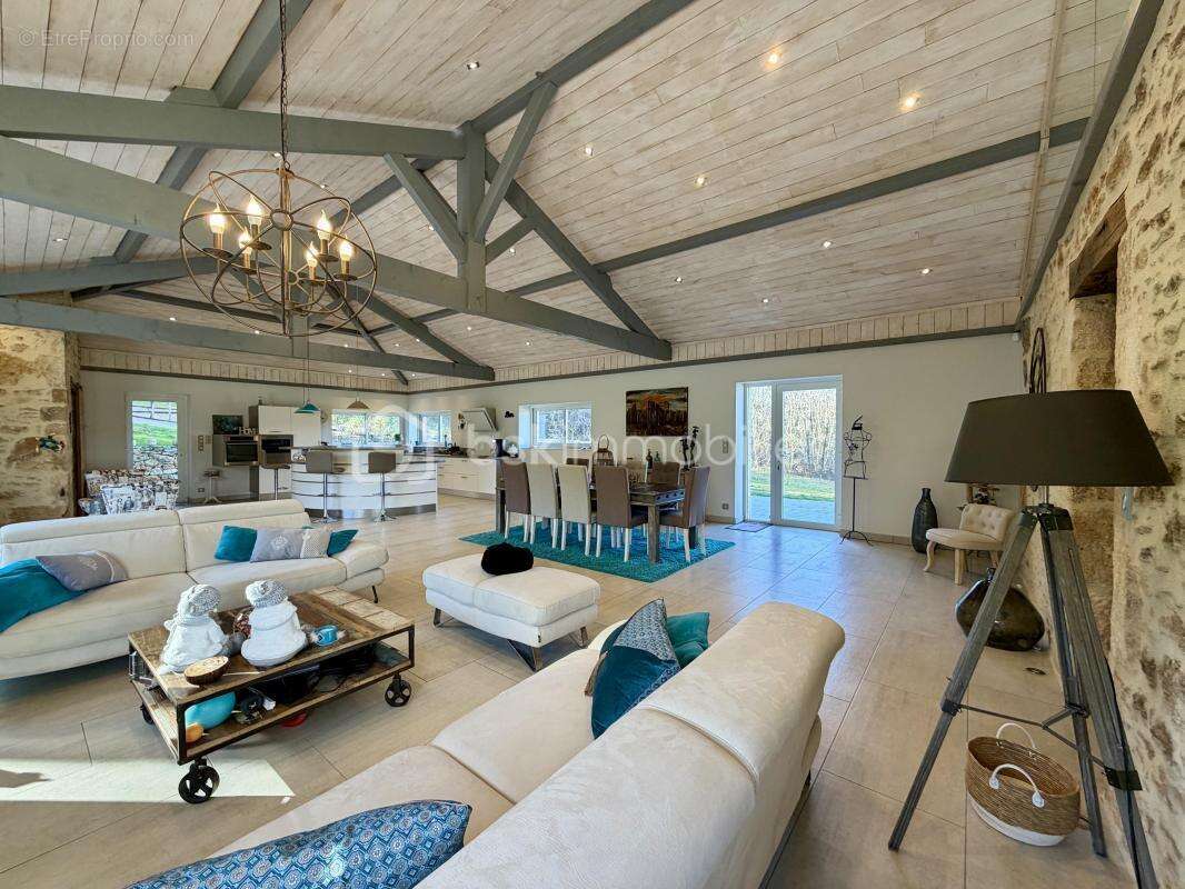 Maison à PUY-L'EVEQUE