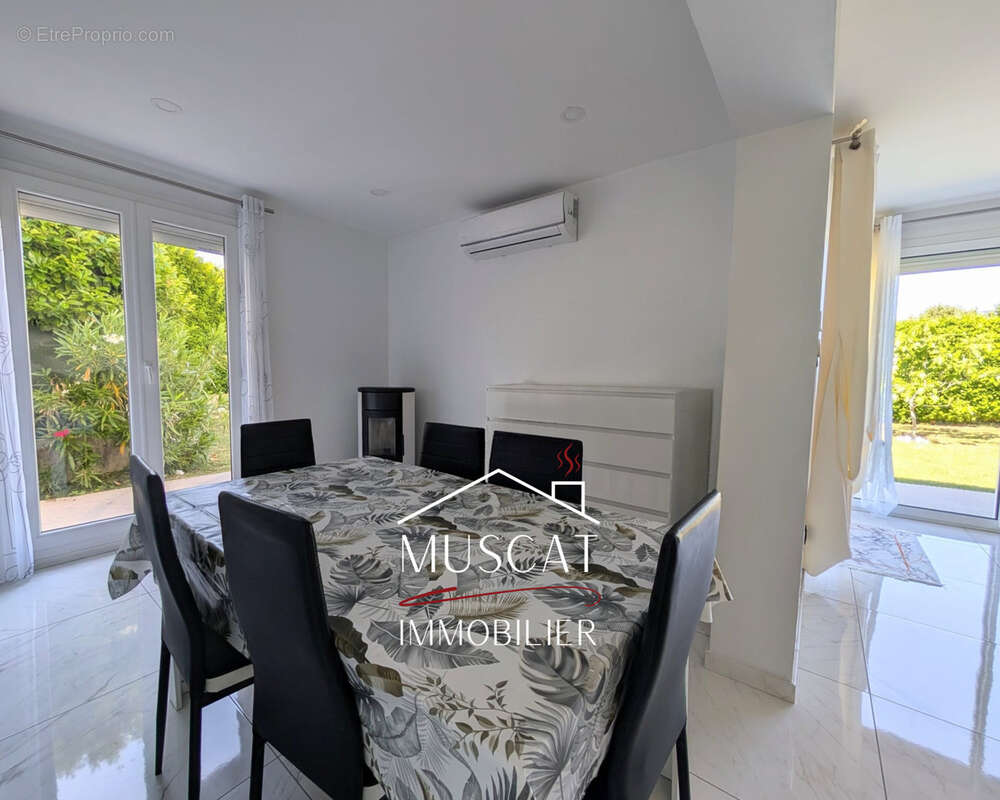 VILLEFONTAINE - Maison - 3 chambres - jardin - terrasse - garage - photo 5