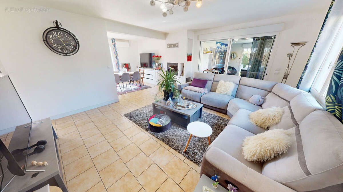 Maison à COLLEVILLE-MONTGOMERY