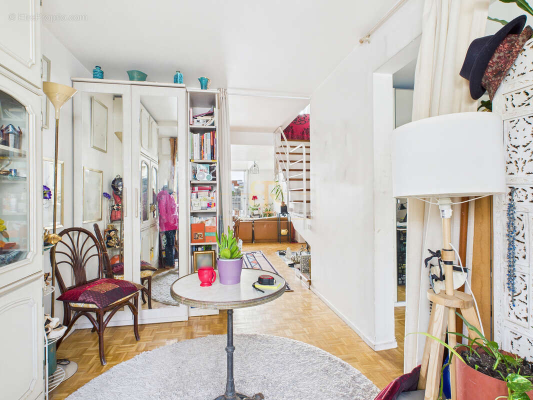 Appartement à PARIS-15E