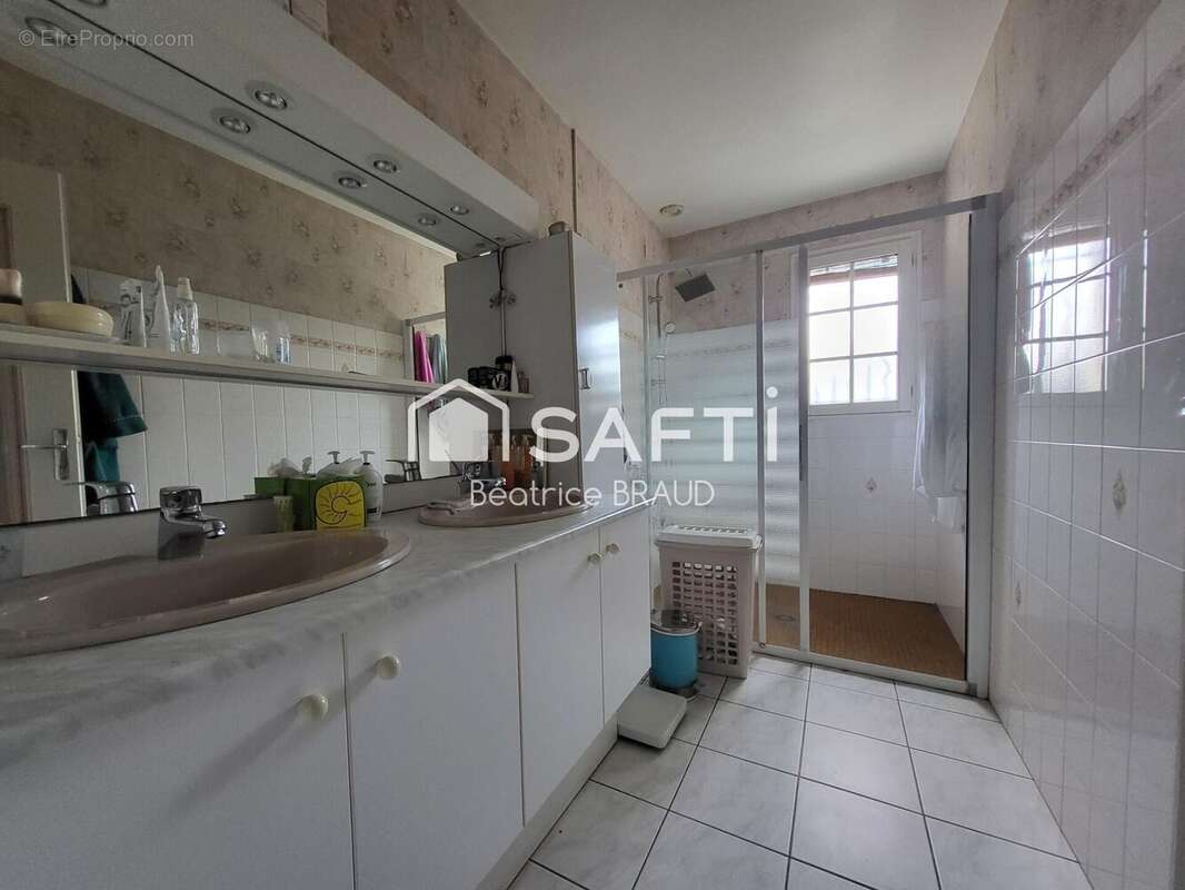 Photo 7 - Maison à SAULGOND