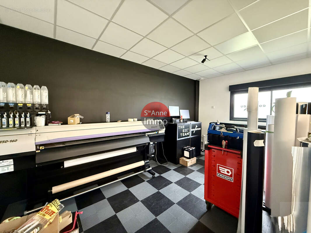 Cambronne-lès-ribecourt - 1 131m2 - entrepot - local professionnel - bureaux - photo 7